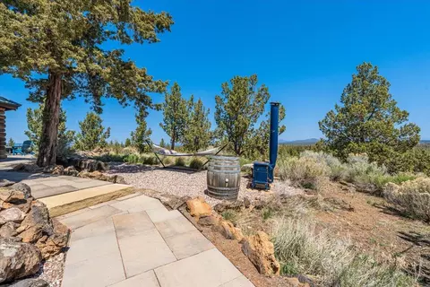 Exterior - 65580 Sisemore Rd, Bend, OR 97703 photo 15 of 21