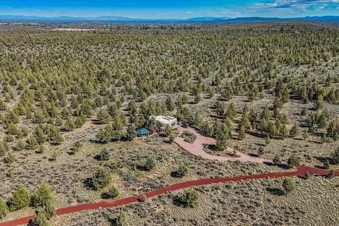 View/Area - 65580 Sisemore Rd, Bend, OR 97703 photo 3 of 5