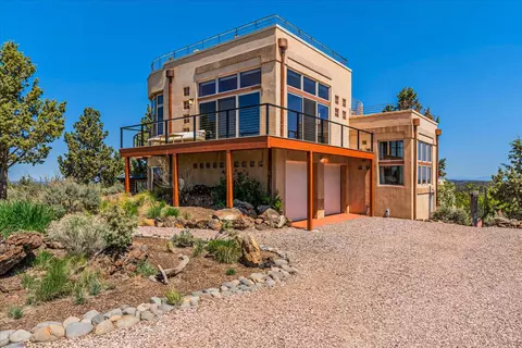 Exterior - 65580 Sisemore Rd, Bend, OR 97703 photo 5 of 21