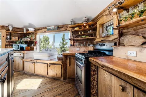 Kitchen - 65580 Sisemore Rd, Bend, OR 97703 photo 2 of 3