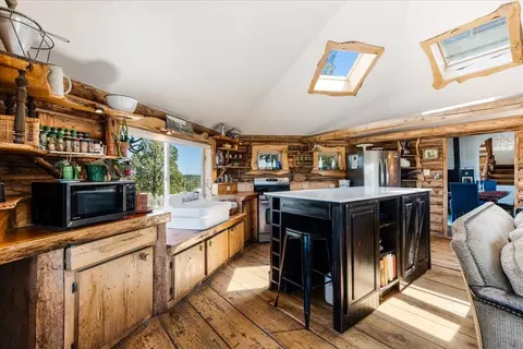 Kitchen - 65580 Sisemore Rd, Bend, OR 97703 photo 3 of 3