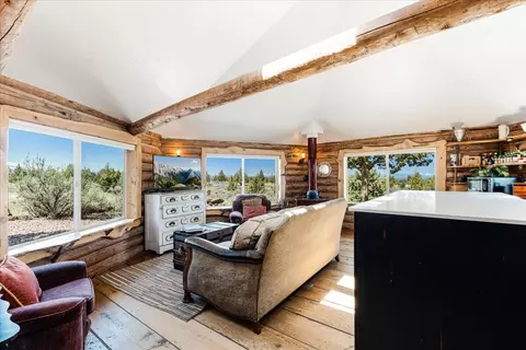 Living - 65580 Sisemore Rd, Bend, OR 97703 photo 2 of 3