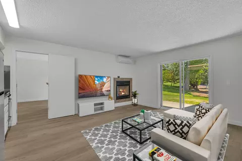 1565 NW Wall St #124 - 125, Bend, OR 97703