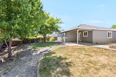 414 Westminster Dr, Eagle Point, OR 97524 photo 26