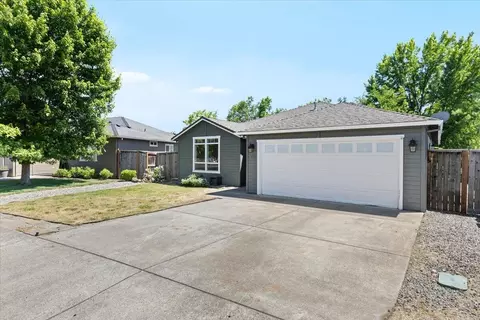414 Westminster Dr, Eagle Point, OR 97524 photo 3