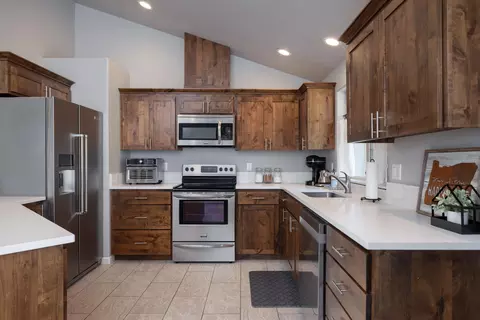 55659 Swan Rd, Bend, OR 97707 photo 9