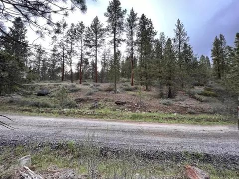22 Whitetai Ln, Bonanza, OR 97623