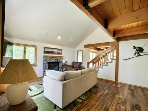 17692 Rogue Ln, Sunriver, OR 97707 photo 3