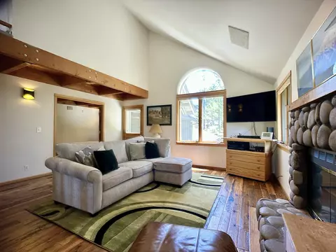 17692 Rogue Ln, Sunriver, OR 97707 photo 5