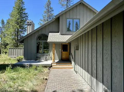 17692 Rogue Ln, Sunriver, OR 97707 photo 2