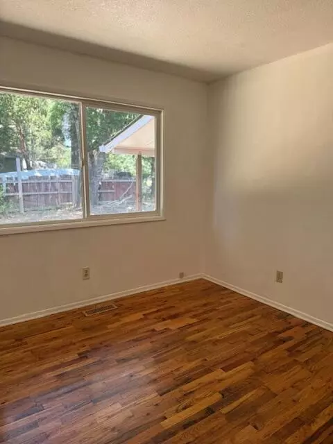 Bedroom - 236 S Caves Ave, Cave Junction, OR 97523 photo 1 of 4