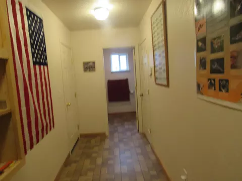 Entry Way - 39051 Twin River Dr, Chiloquin, OR 97624 photo 2 of 2