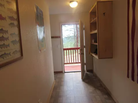 Entry Way - 39051 Twin River Dr, Chiloquin, OR 97624 photo 1 of 2