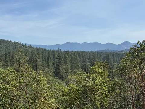 500 Cumberland Dr, Grants Pass, OR 97527