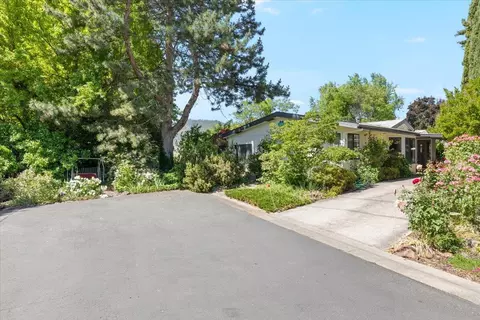 4624 S Pacific Hwy UNIT 49, Phoenix, OR 97535