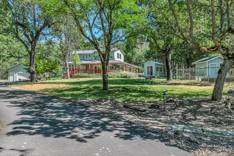 245 China Gulch Rd, Jacksonville, OR 97530