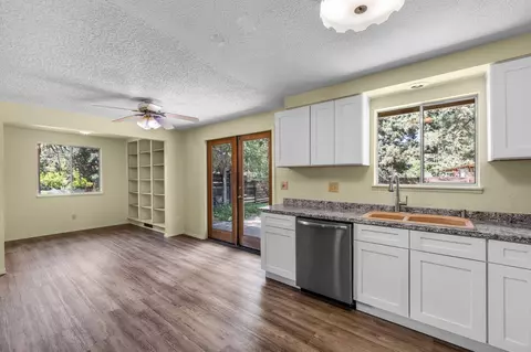 21024 Denning Dr, Bend, OR 97702 photo 12