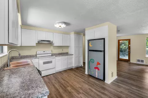 21024 Denning Dr, Bend, OR 97702 photo 13