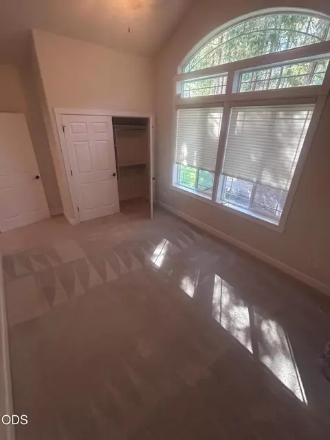 Bedroom - 1280 Marcy Loop Rd, Grants Pass, OR 97527 photo 3 of 4