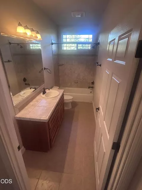 Bath - 1280 Marcy Loop Rd, Grants Pass, OR 97527 photo 5 of 6