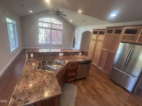 Kitchen - 1280 Marcy Loop Rd, Grants Pass, OR 97527 photo 2 of 2