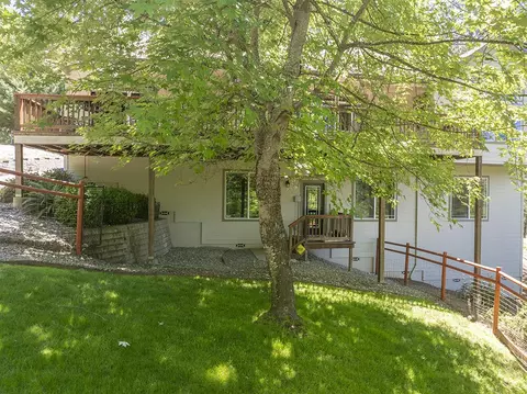 Exterior - 1280 Marcy Loop Rd, Grants Pass, OR 97527 photo 6 of 14