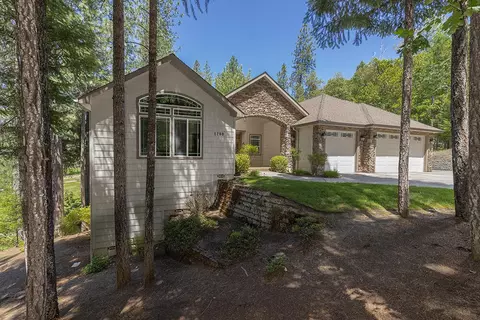 Exterior - 1280 Marcy Loop Rd, Grants Pass, OR 97527 photo 2 of 14