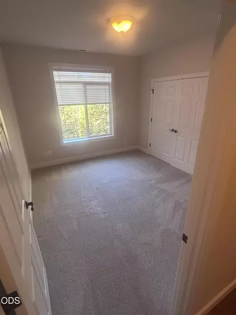 Bedroom - 1280 Marcy Loop Rd, Grants Pass, OR 97527 photo 2 of 4