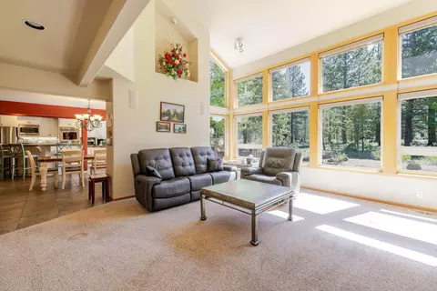 58160 Mcnary Ln, Sunriver, OR 97707 photo 4
