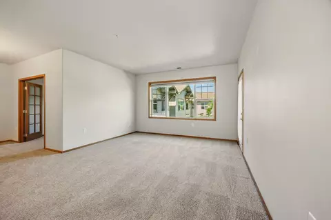 983 Golden Aspen Pl, Ashland, OR 97520