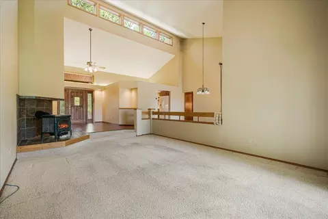 Living - 20386 White Pass, Bend, OR 97702 photo 2 of 6