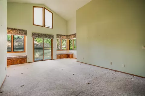 Living - 20386 White Pass, Bend, OR 97702 photo 6 of 6