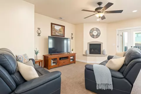4 Meadowfield Cir, Eagle Point, OR 97524 photo 11