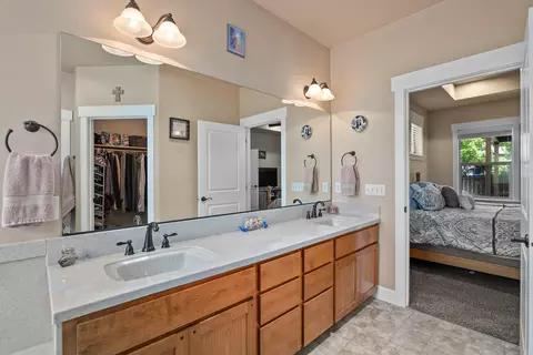4 Meadowfield Cir, Eagle Point, OR 97524 photo 16