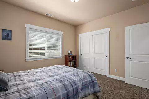 4 Meadowfield Cir, Eagle Point, OR 97524 photo 23