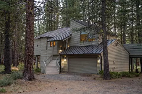70457 Ponderosa Ln, Black Butte Ranch, OR 97759