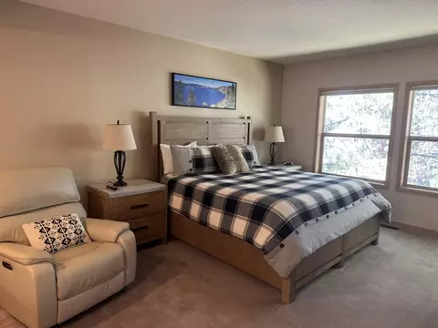 Bedroom - 57357 Beaver Ridge Loop #22, Sunriver, OR 97707 photo 2 of 4