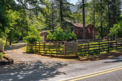 Other - 905 Summit Loop, Grants Pass, OR 97527 photo 4 of 9