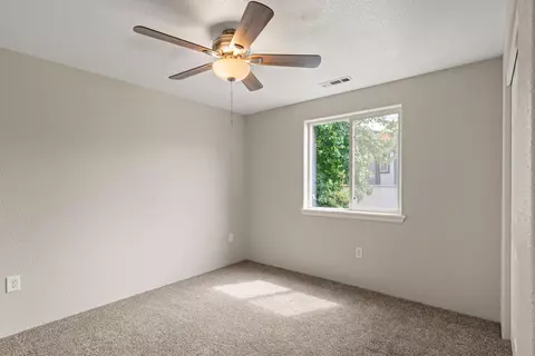 Bedroom - 356 Candis Dr, Eagle Point, OR 97524 photo 3 of 6