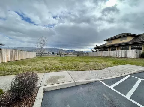 582 Washington St, Ashland, OR 97520