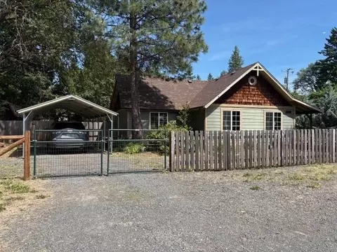 445 Oak St, Butte Falls, OR 97522