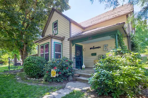 416 NW Booth St, Grants Pass, OR 97526