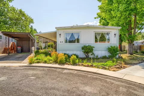 1055 N 5th St # 43, Jacksonville, OR 97530