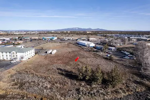 2285 S Hwy 97, Redmond, OR 97756