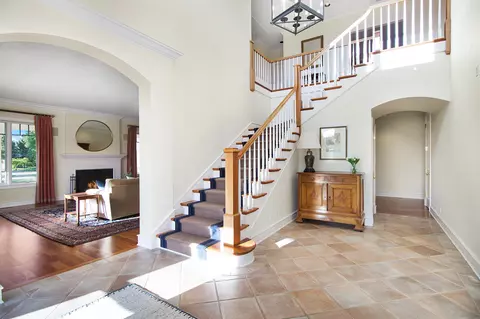 Entry Way - 64950 Collins Rd, Bend, OR 97703 photo 3 of 7