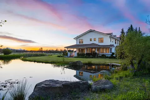 Exterior - 64950 Collins Rd, Bend, OR 97703 photo 2 of 23