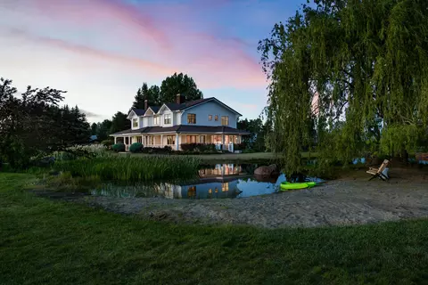 Exterior - 64950 Collins Rd, Bend, OR 97703 photo 3 of 23