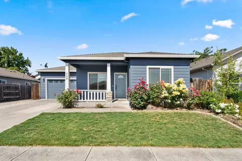 748 Ivern Dr, Central Point, OR 97502