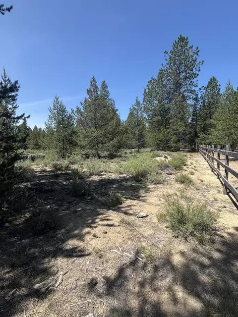 Us-97, La Pine, OR 97739 photo 4