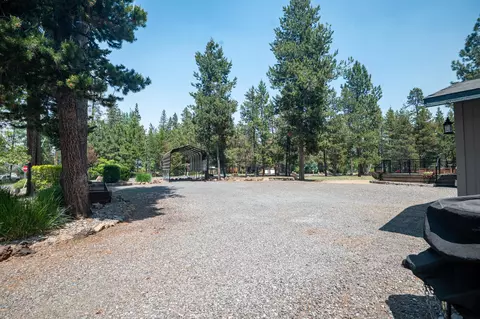 56304 Bufflehead Rd, Bend, OR 97707 photo 4